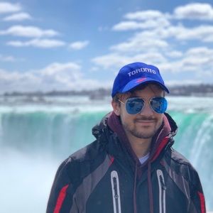 Meet your Posher, Emilio